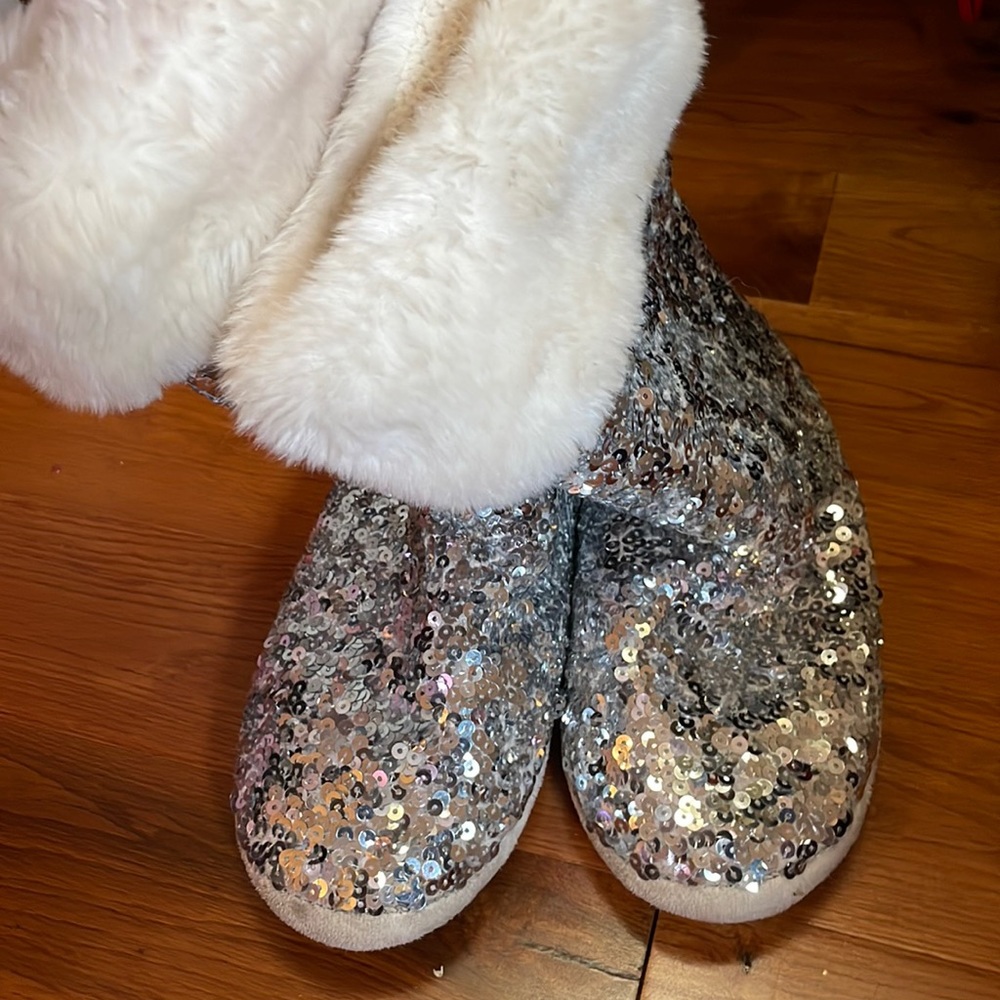 Pottery barn glitter slippers